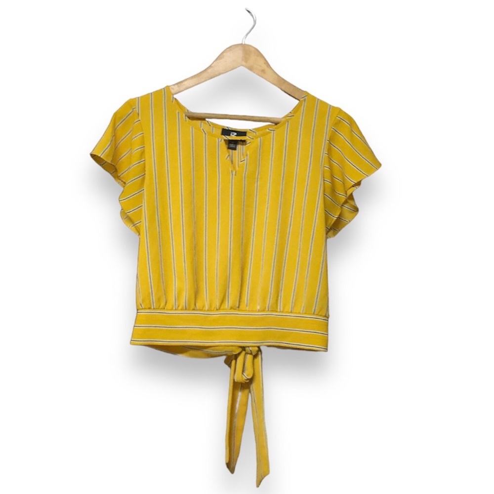 iZ Byer Blouse Junior Cropped Tie Back Keyhole Front Yellow Striped Medium